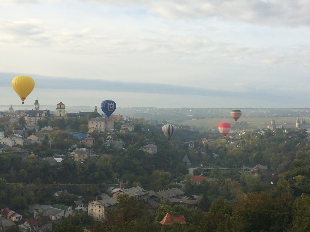 Rooms With Fortetsya View 2 Kamianets-Podilskyi Exterior foto