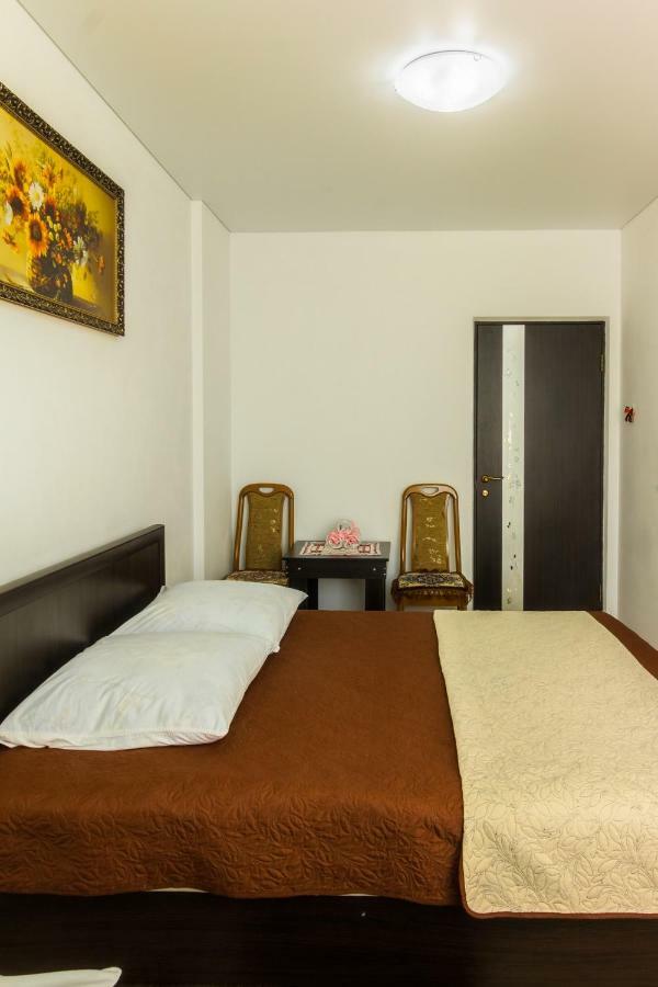 Rooms With Fortetsya View 2 Kamianets-Podilskyi Exterior foto